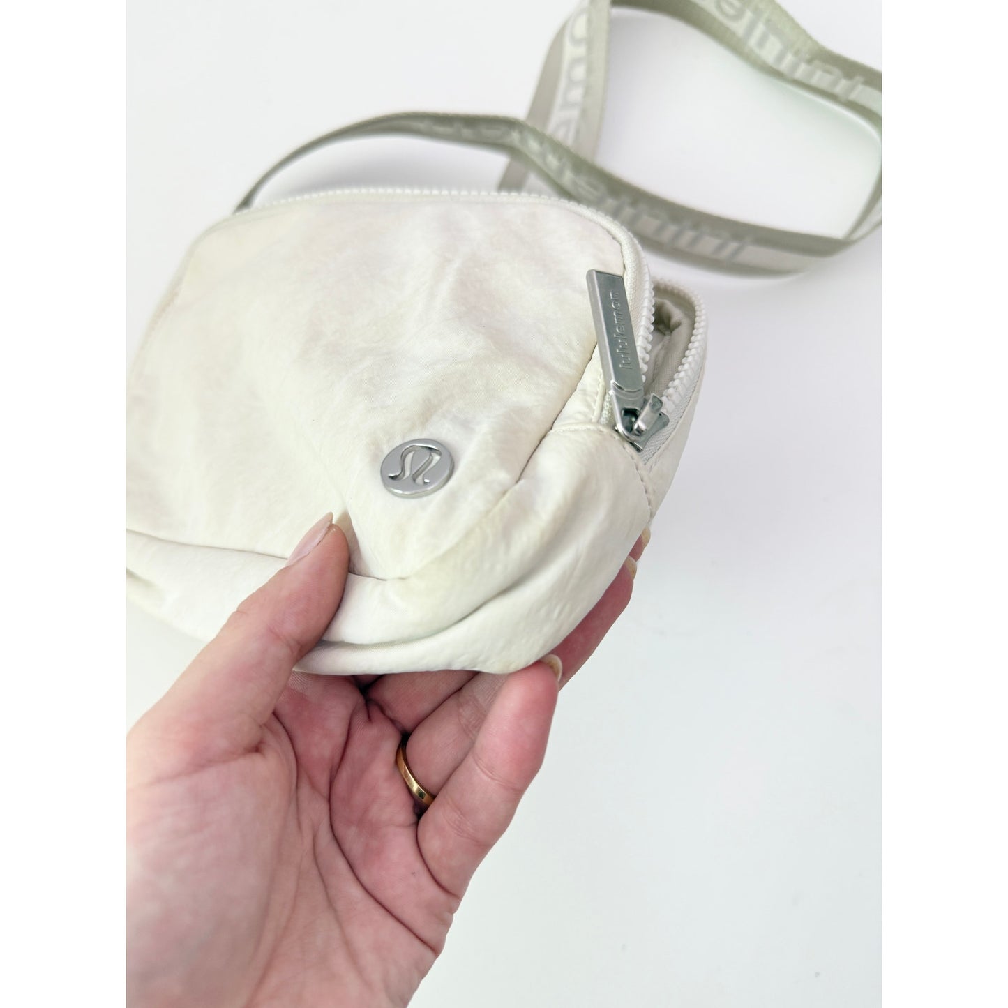 Lululemon ivory wordmark everwhere belt bag - 1L