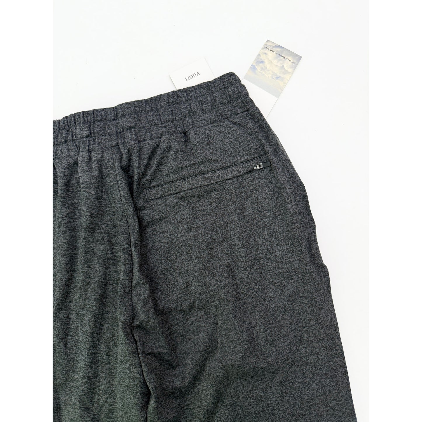 Vuori Men's charcooal heather ponto performance pants - size medium