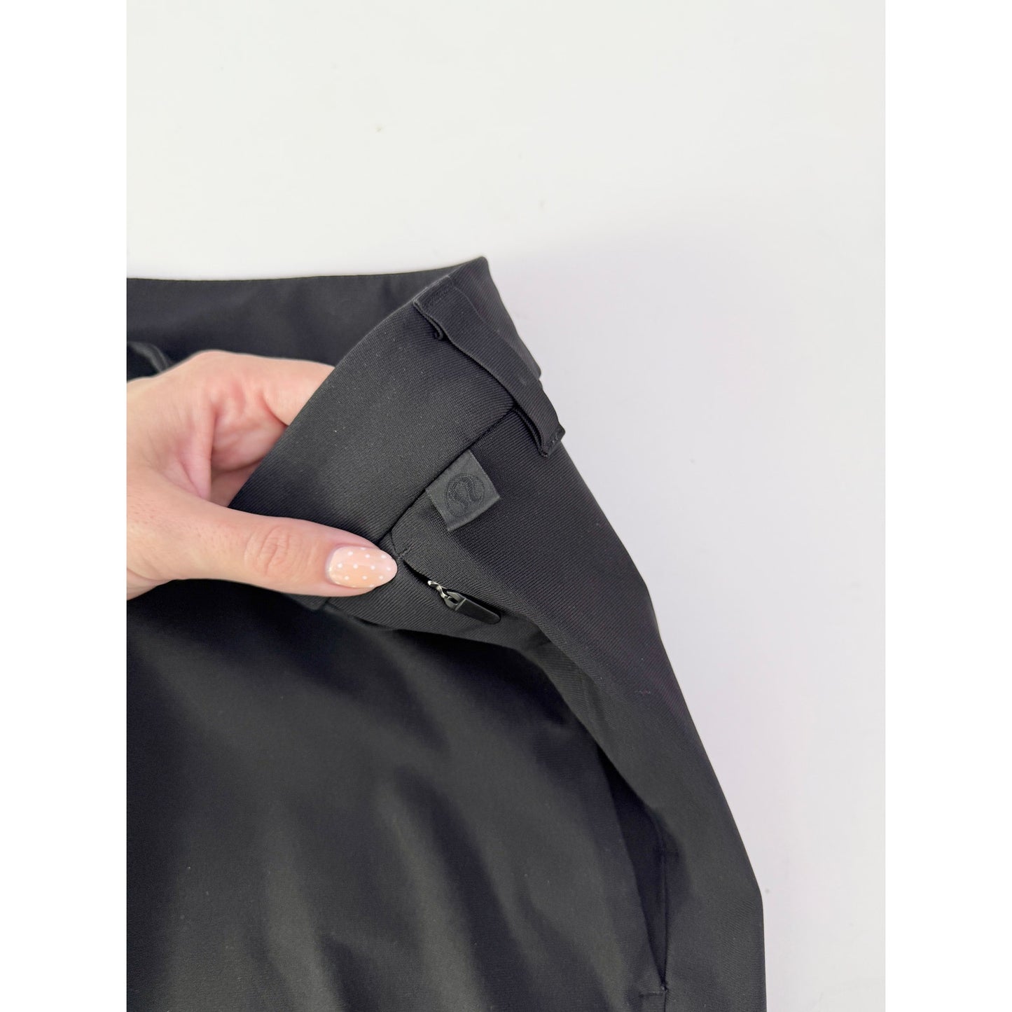 Lululemon Men's Commission Pant Slim *Warpstreme - size 35, 30" inseam