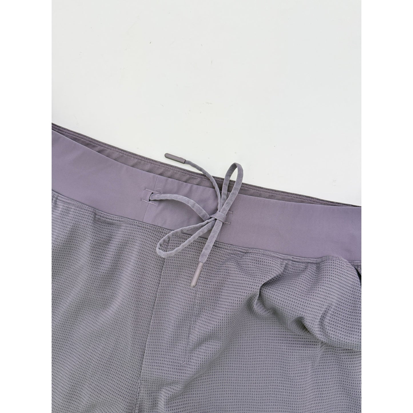 Men's Lululemon T.H.E Short lined 9" Mesh - size L