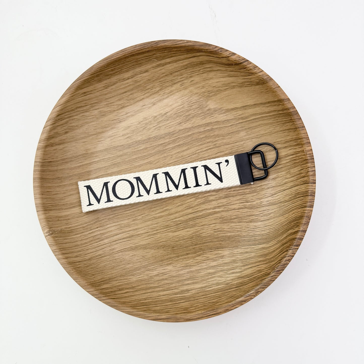 MOMMIN’ wristlet keychain