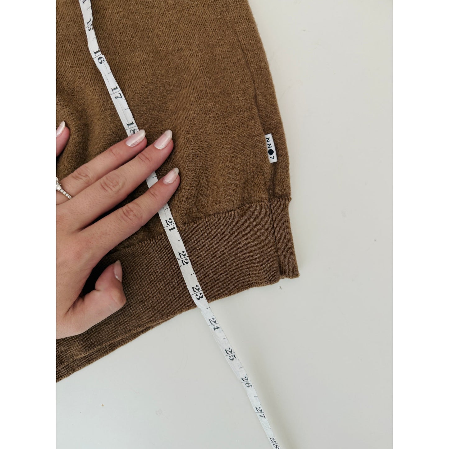 No nationality 100% wool brown sweater - size small