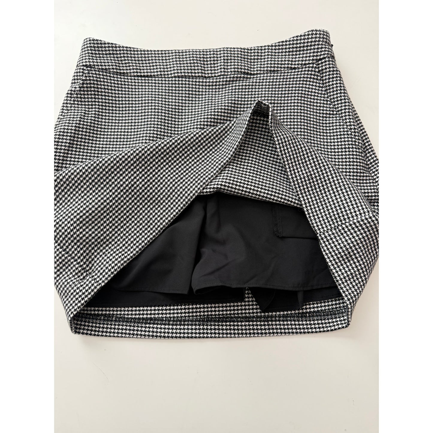 Abercrombie and fitch houndstooth scarlett mini skort mid rise - size small