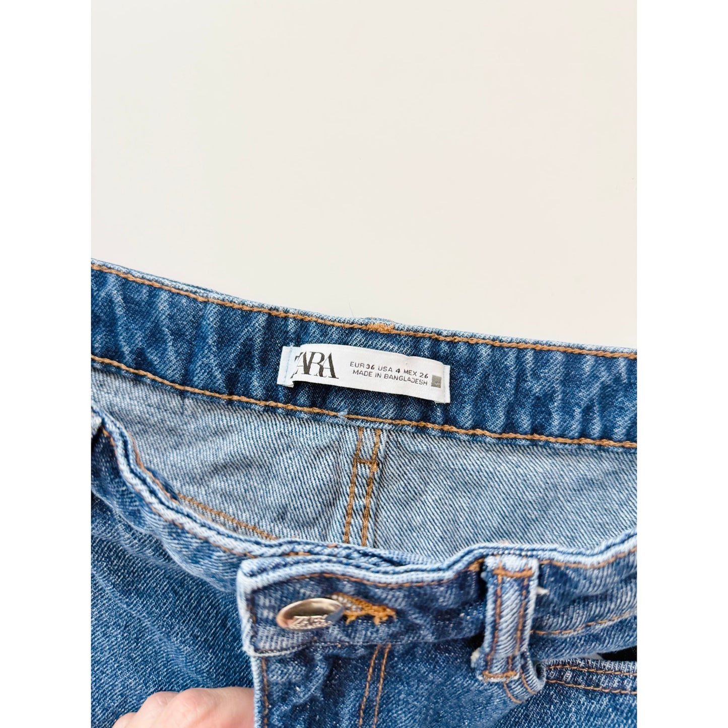 zara dark wash high rise shorts - size 4
