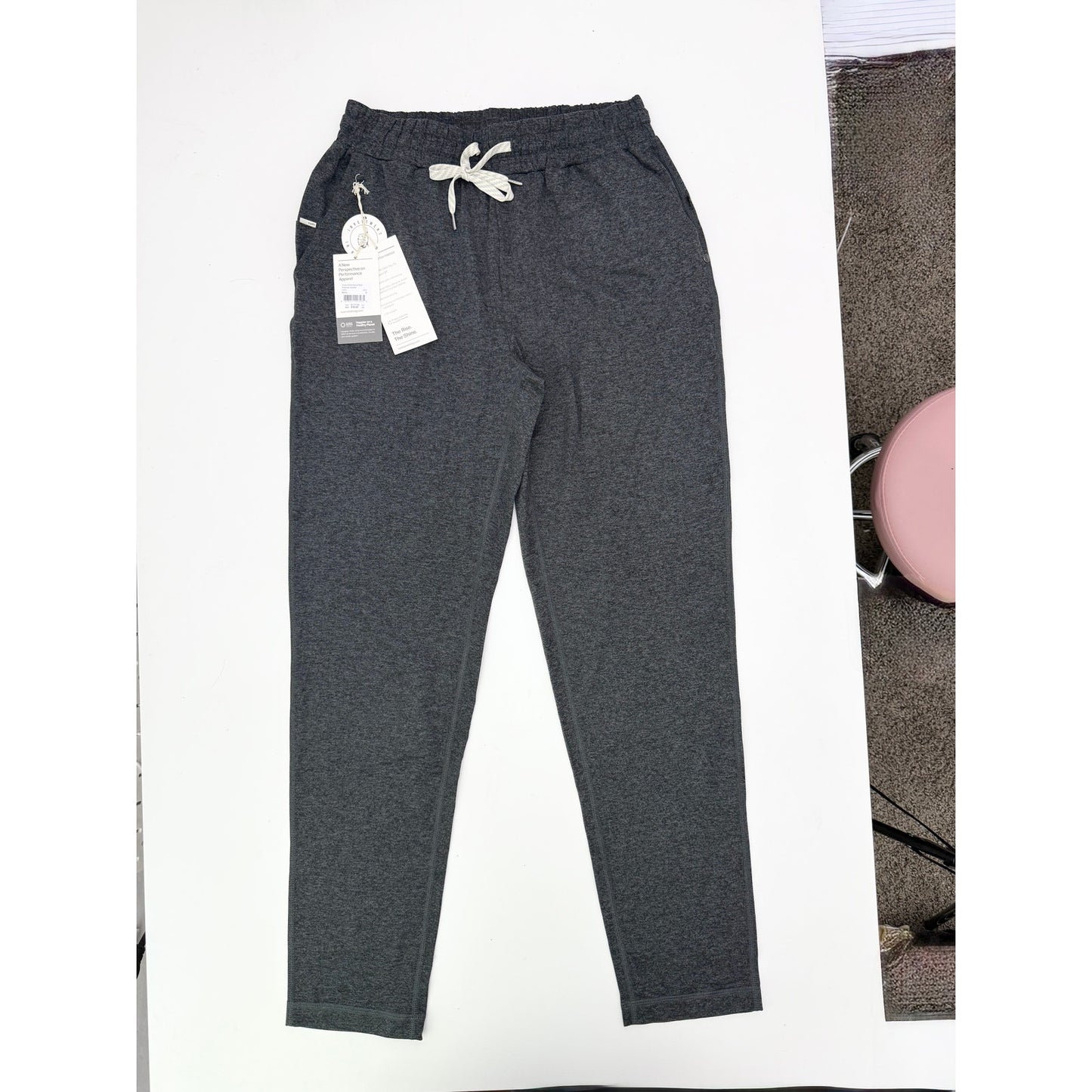 Vuori Men's charcooal heather ponto performance pants - size medium