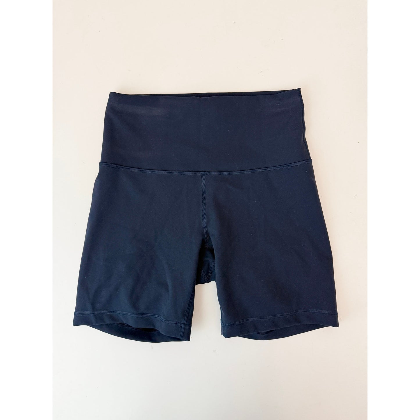 Lululemon Wunder train biker shorts - size 6, 6" inseam