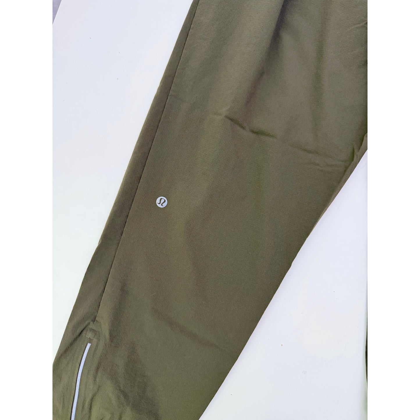 Lululemon Men's Run State Jogger olive jogger - size large, 29" inseam