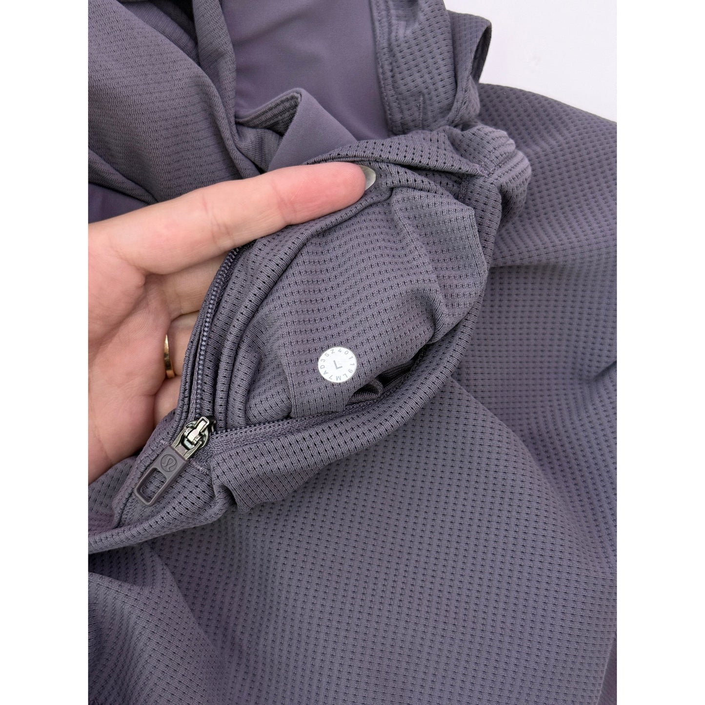 Men's Lululemon T.H.E Short lined 9" Mesh - size L