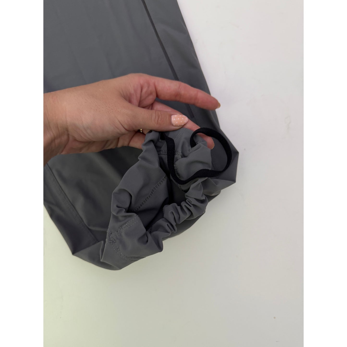 Lululemon grey track pant joggers pant 32" inseam - size large