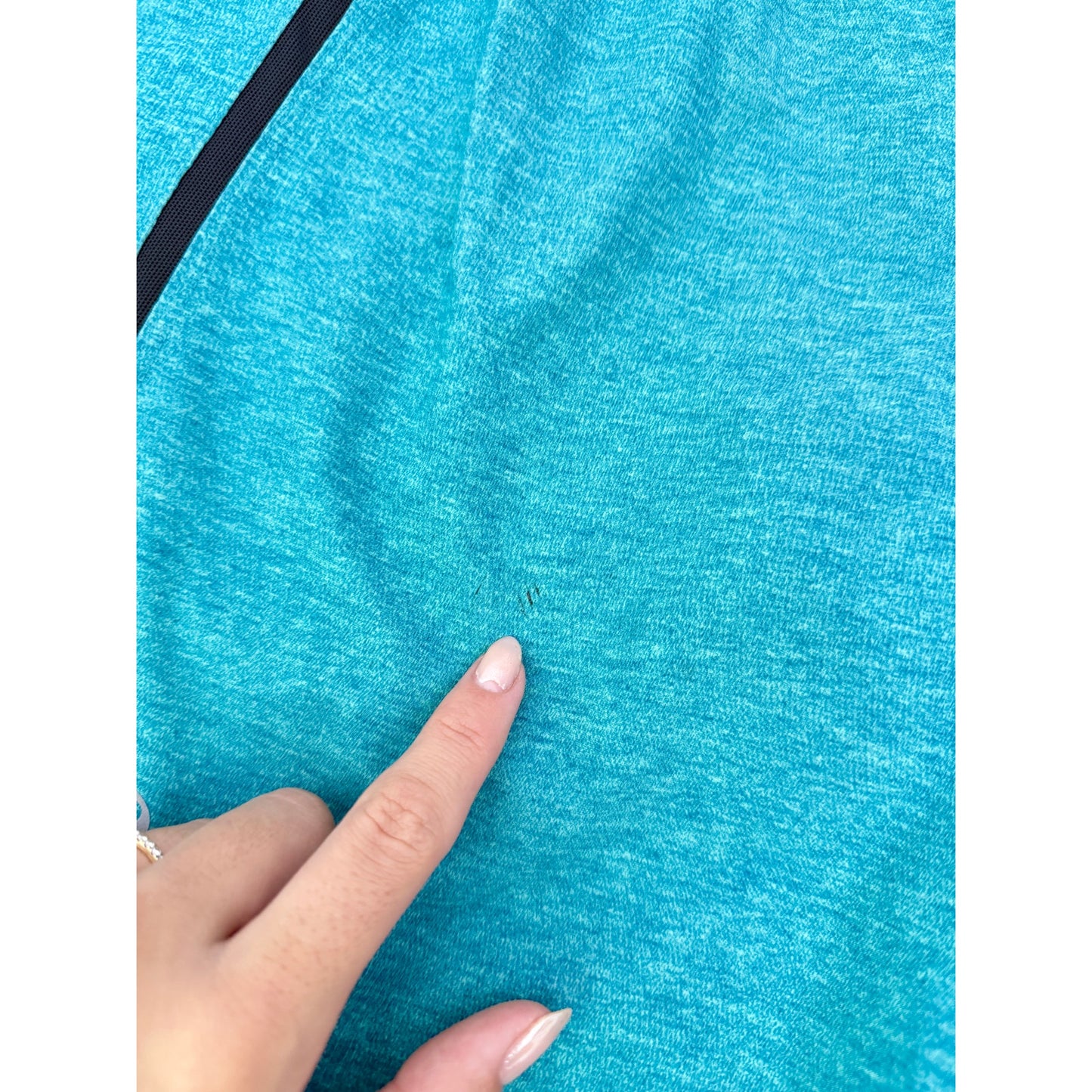 Men's Lululemon Teal Pace Breaker Shorts lined 9" - size m