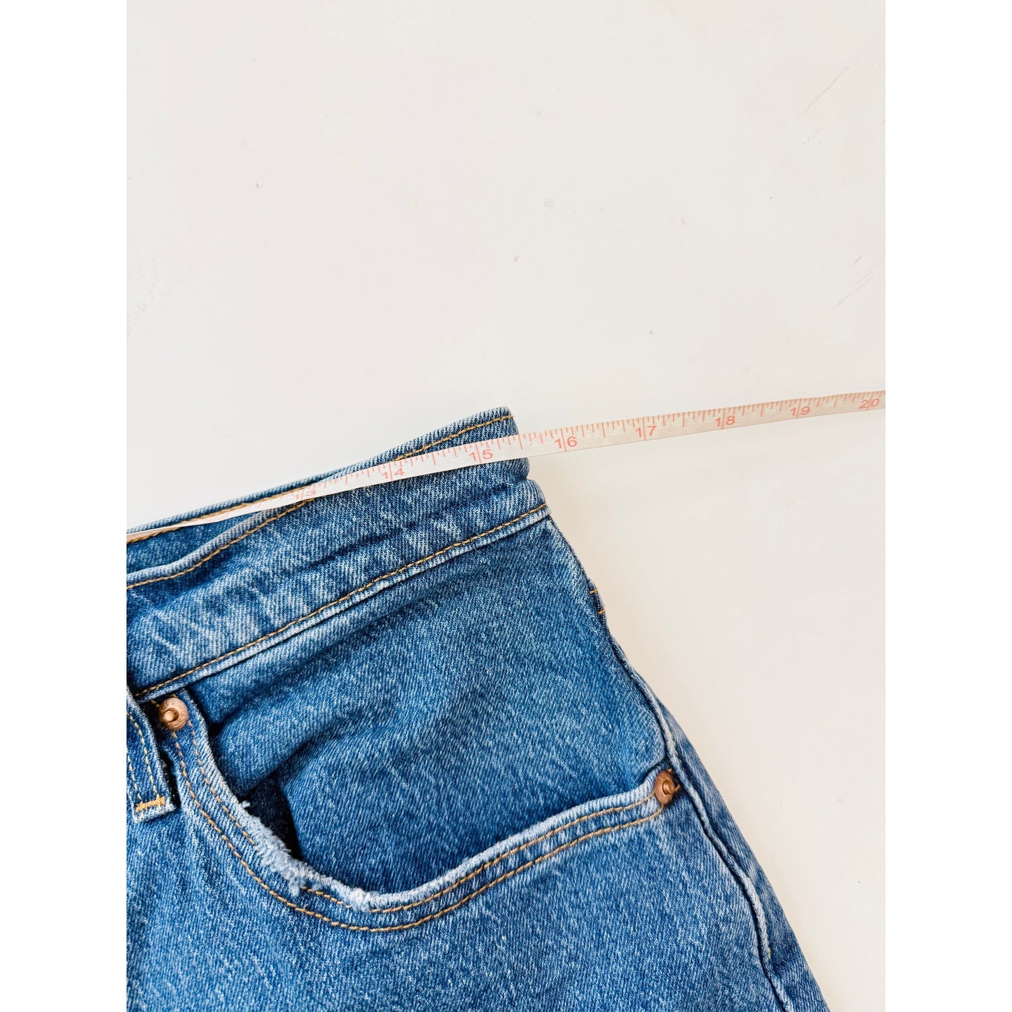 levis high rise 501 shorts - size 30