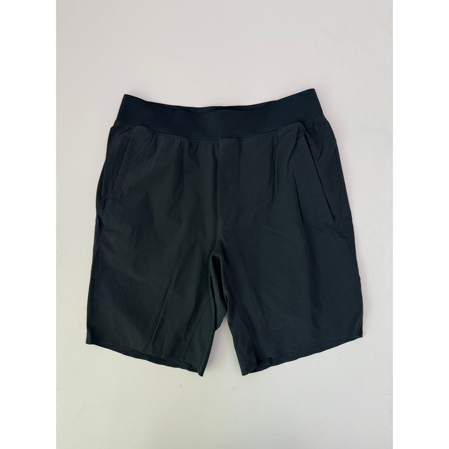 Men's Lululemon In Mind short 9" - size M
