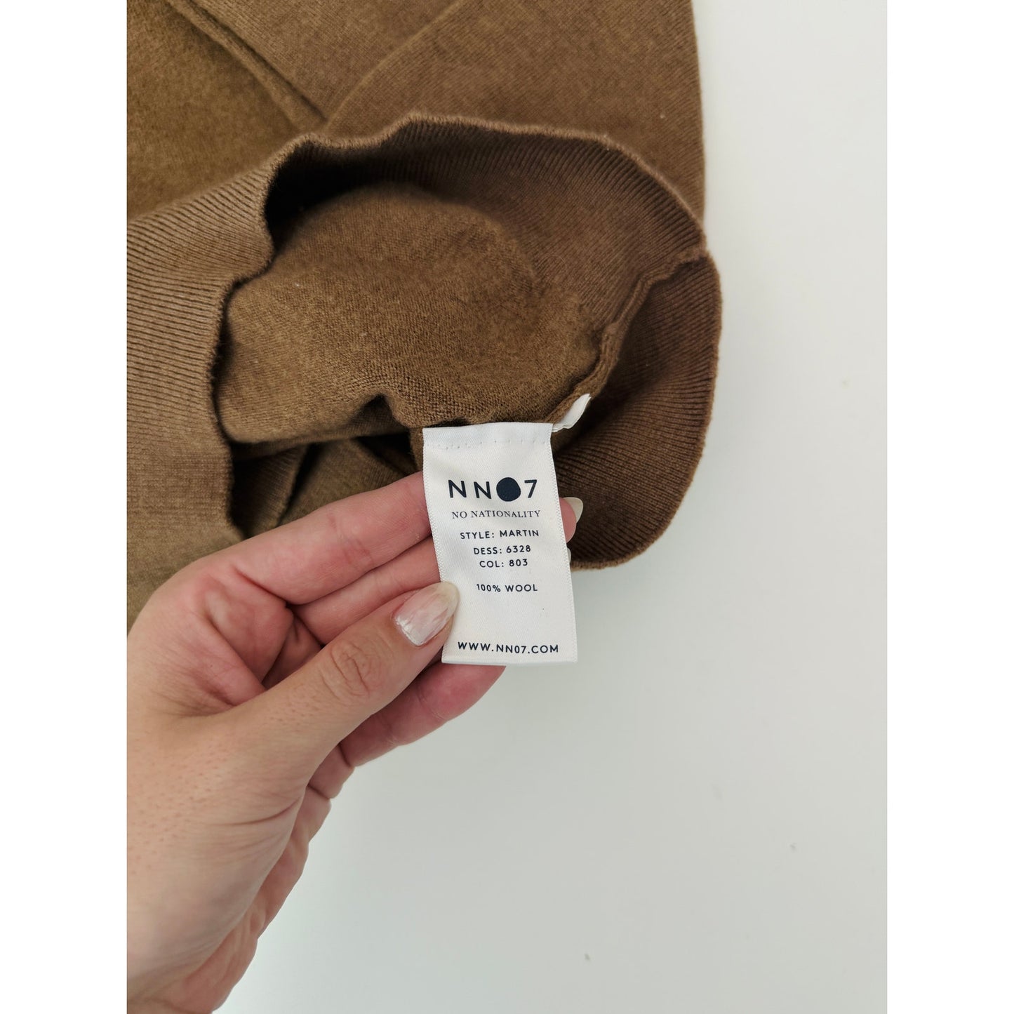 No nationality 100% wool brown sweater - size small