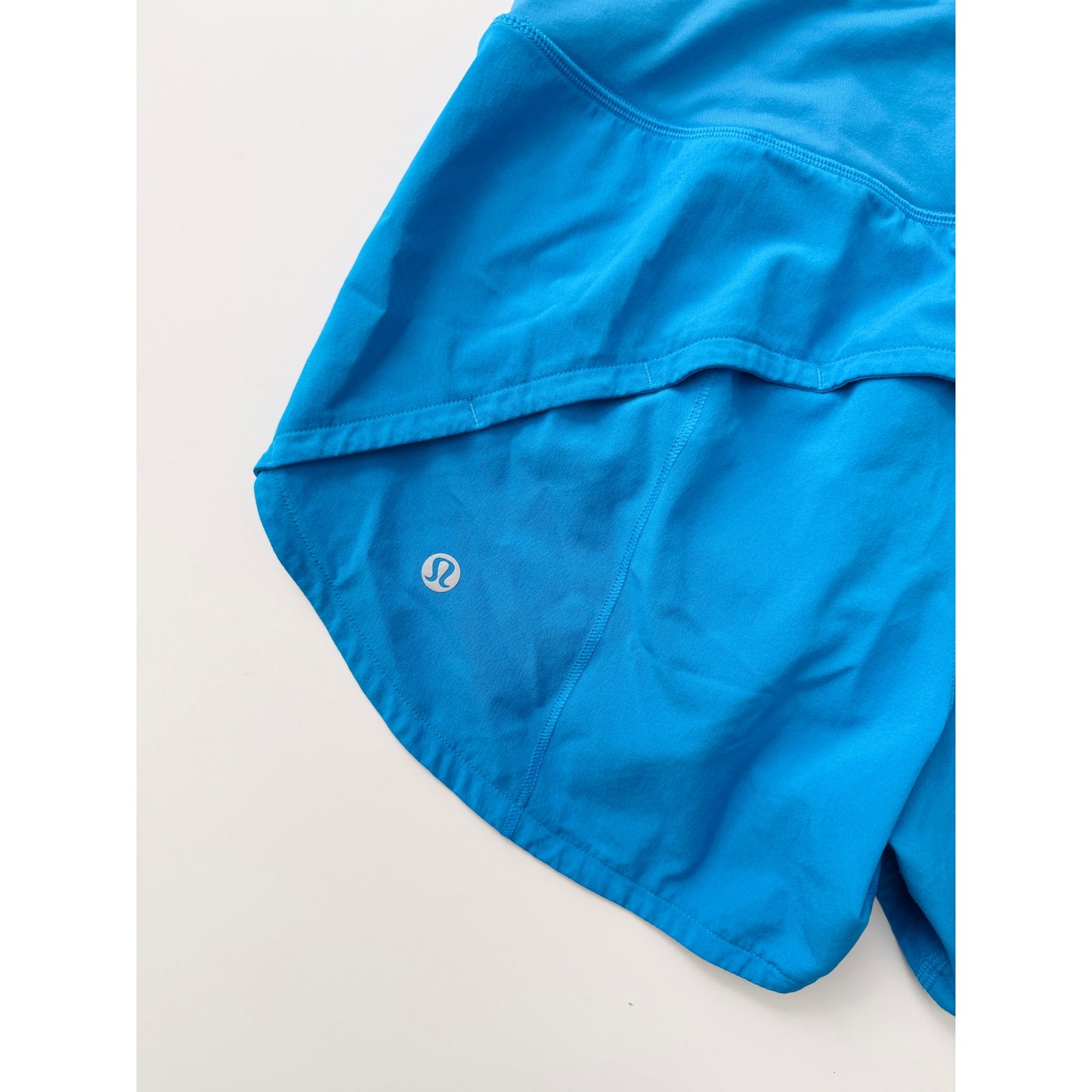 Lululemon poolside blue high rise speed up shorts - size 2, 4" inseam