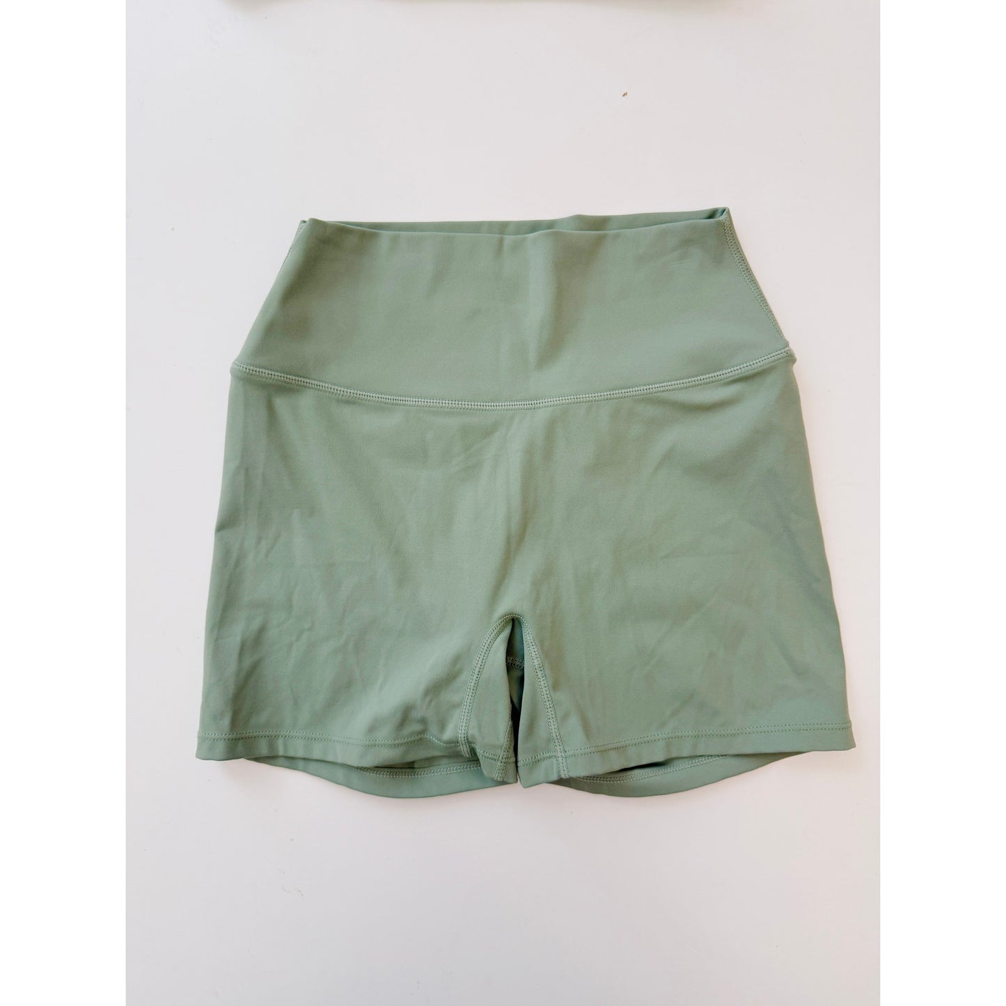 green athletic biker shorts set - size medium
