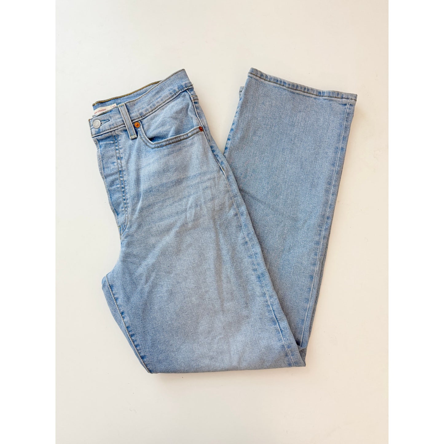 Levis light wash ribcage straight jeans - size 30