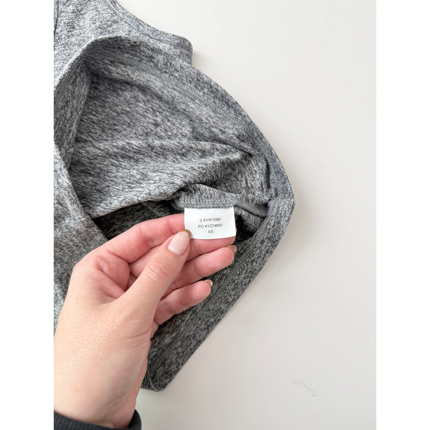 Vuori halo essential scoop neck tank - size XS