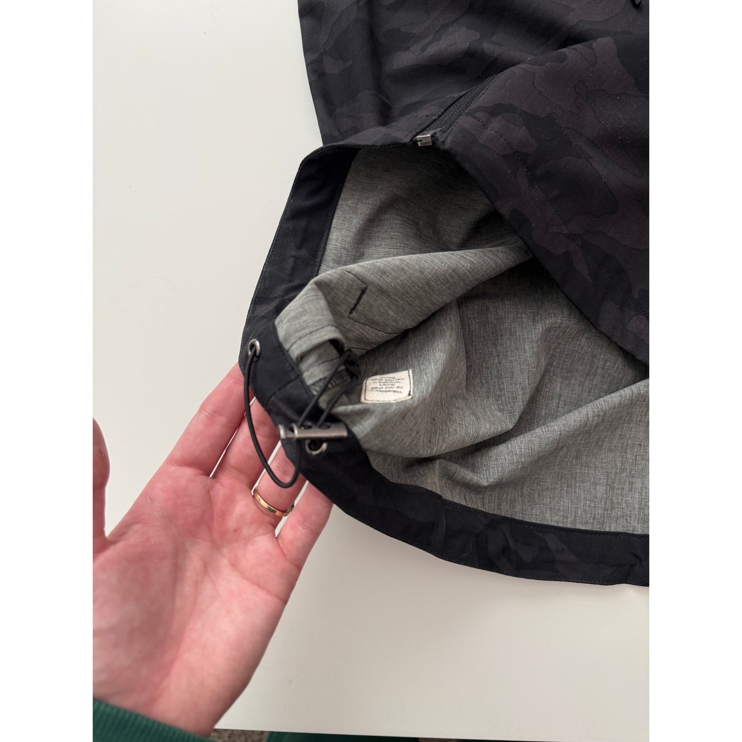 Vuori camo outdoor trainer shell - size XS