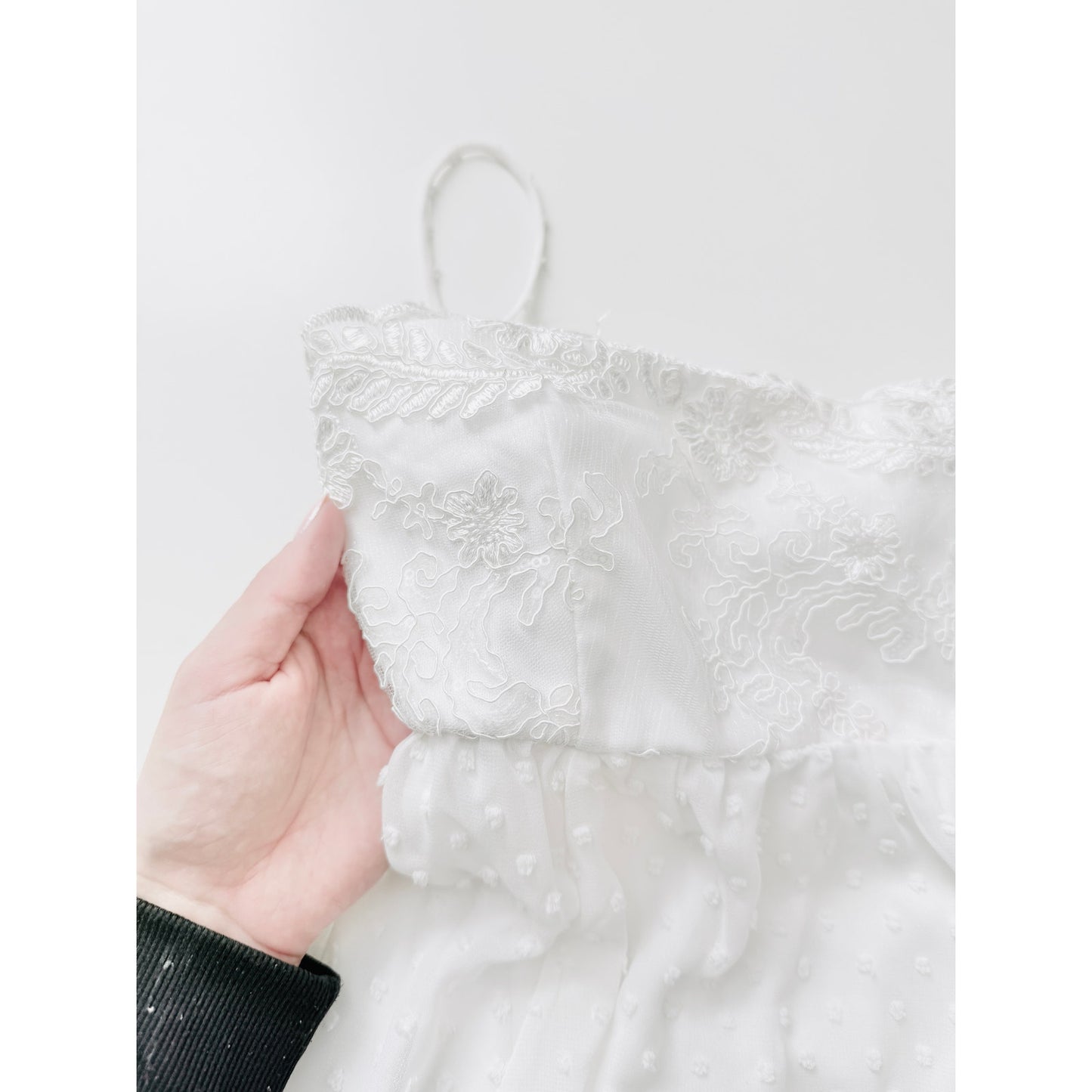 Lucy in the sky white sequin babydoll dress - size small