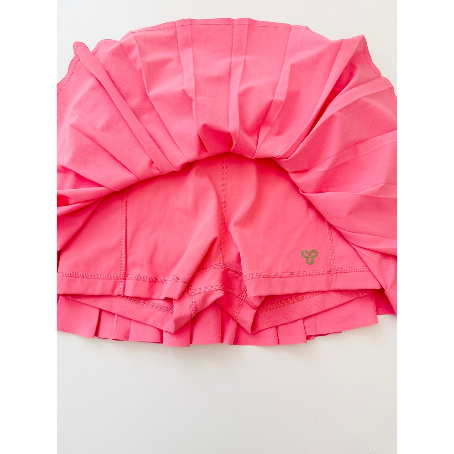Aritzia golden movetech tennis pro skirt - size small