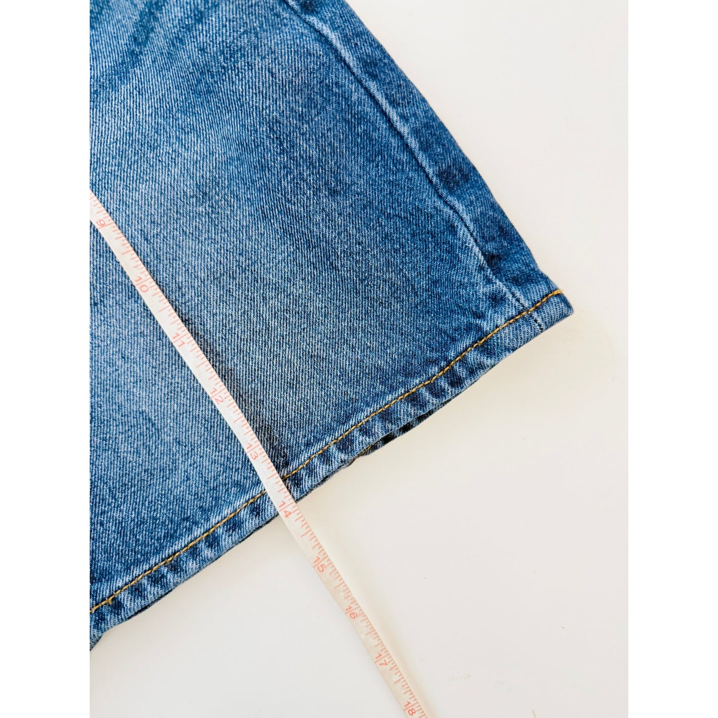Levis icon denim skirt - size 28