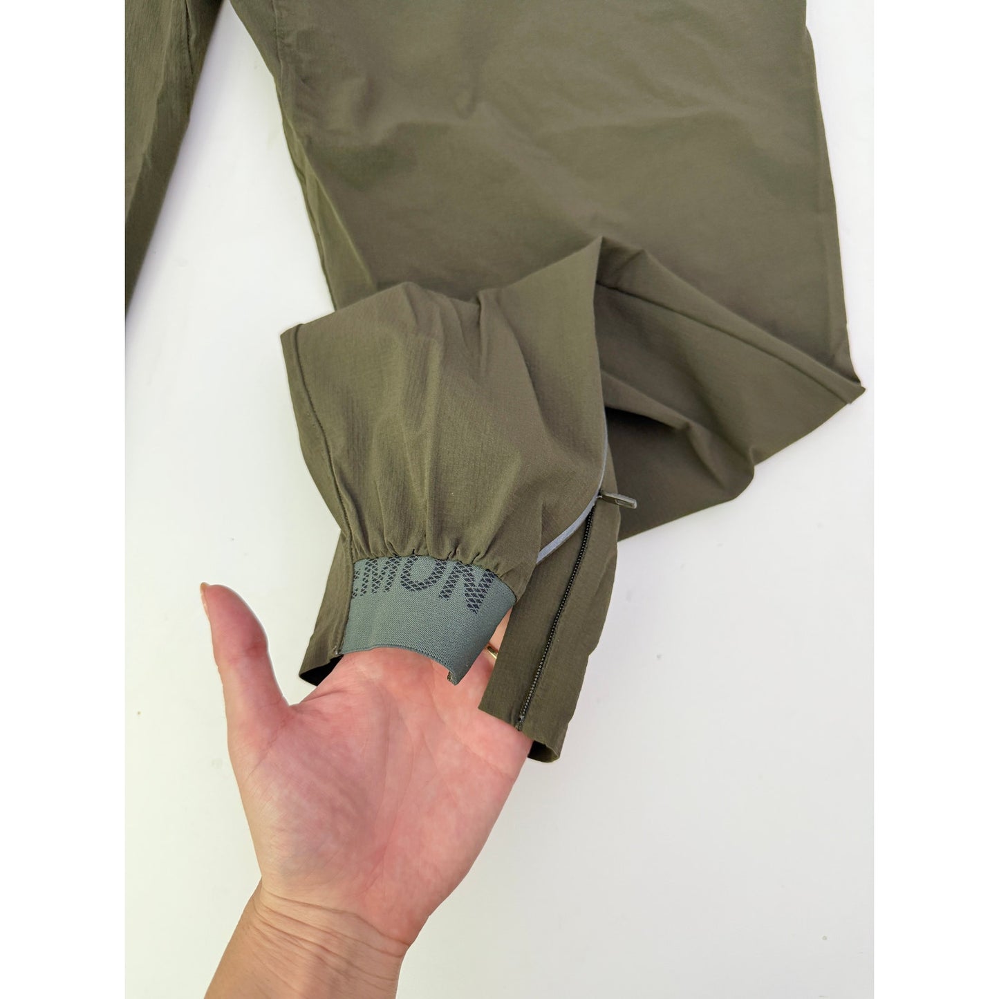 Lululemon Men's Run State Jogger olive jogger  - size large, 29" inseam