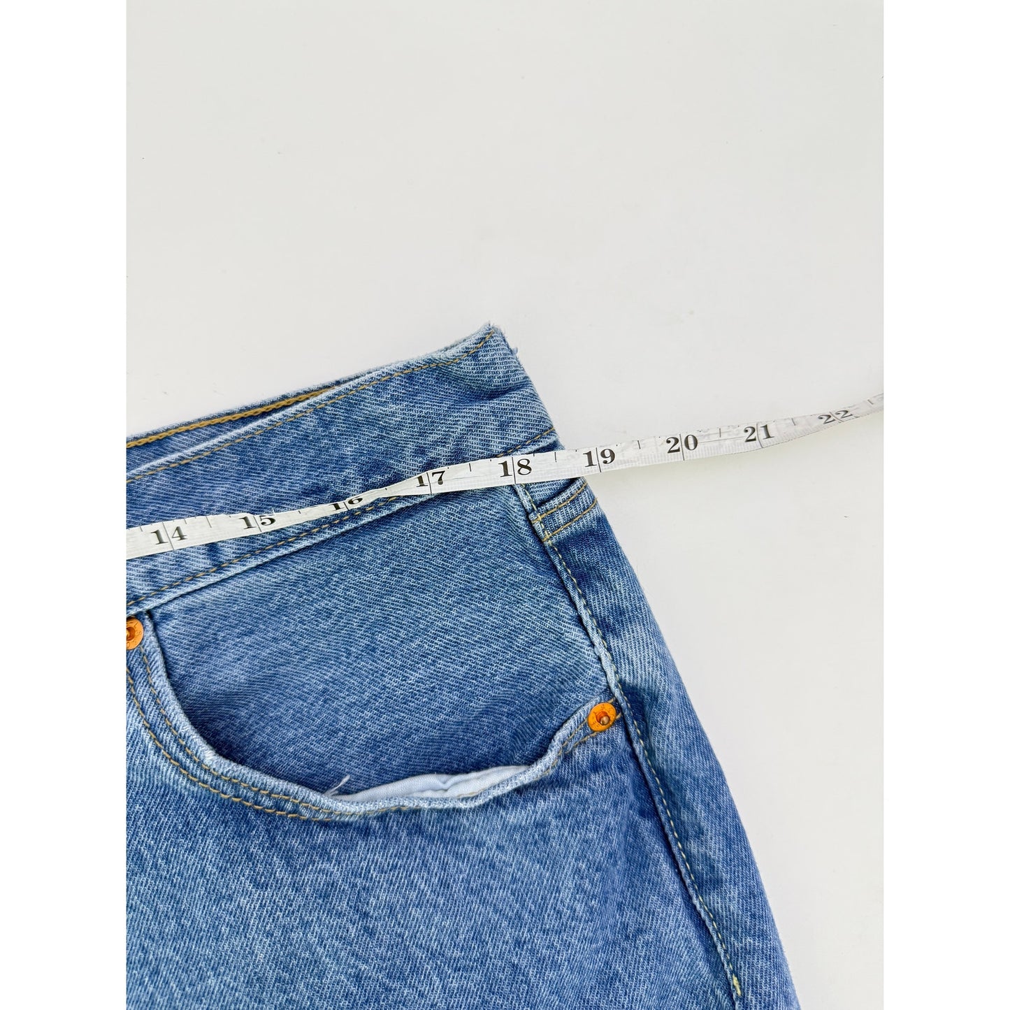 Levis icon denim skirt - size 32