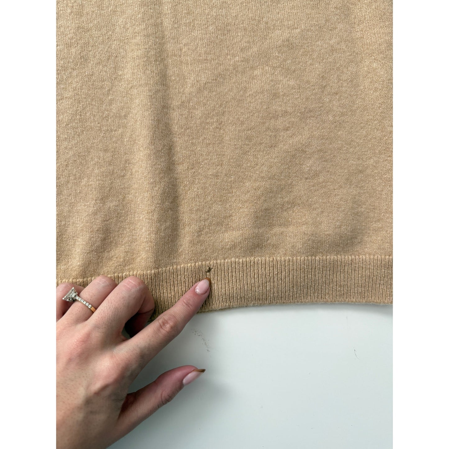 Brooks Brothers 100% cashmere short sleeve - size small