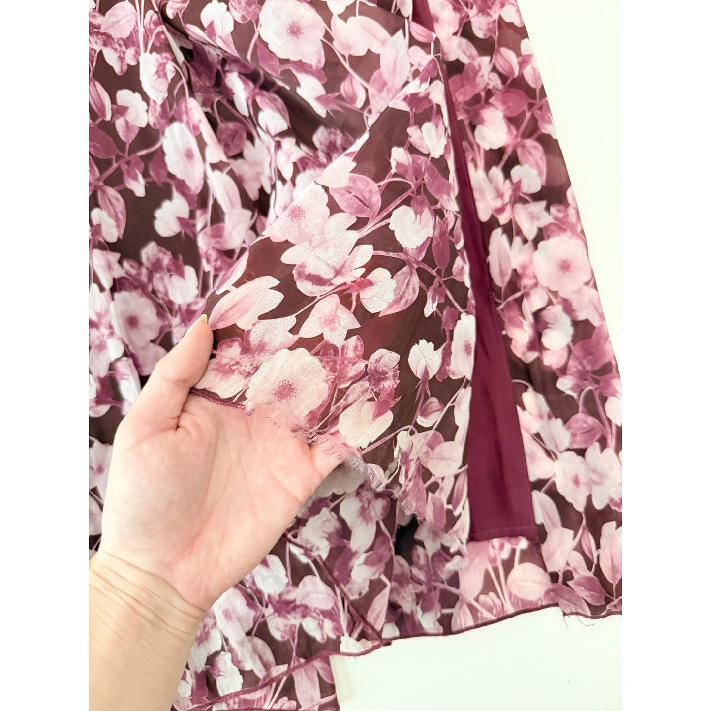 Lulu's burgundy floral pleated maxi dress - size small