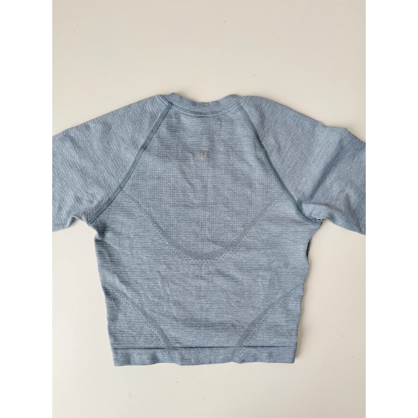 Lululemon cropped swifty tech long sleeve - size 0
