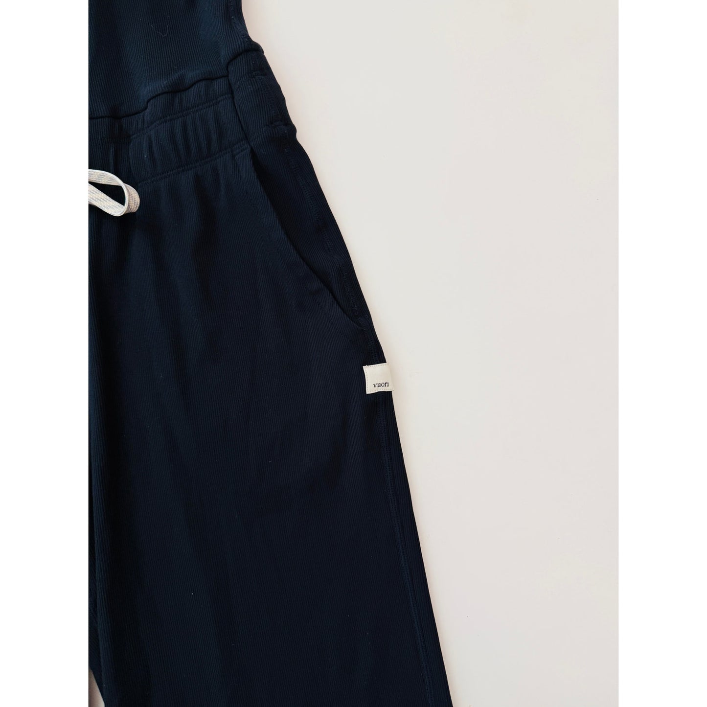 Vuori mudra pose ribbed jumpsuit - size XS, 25.5" inseam