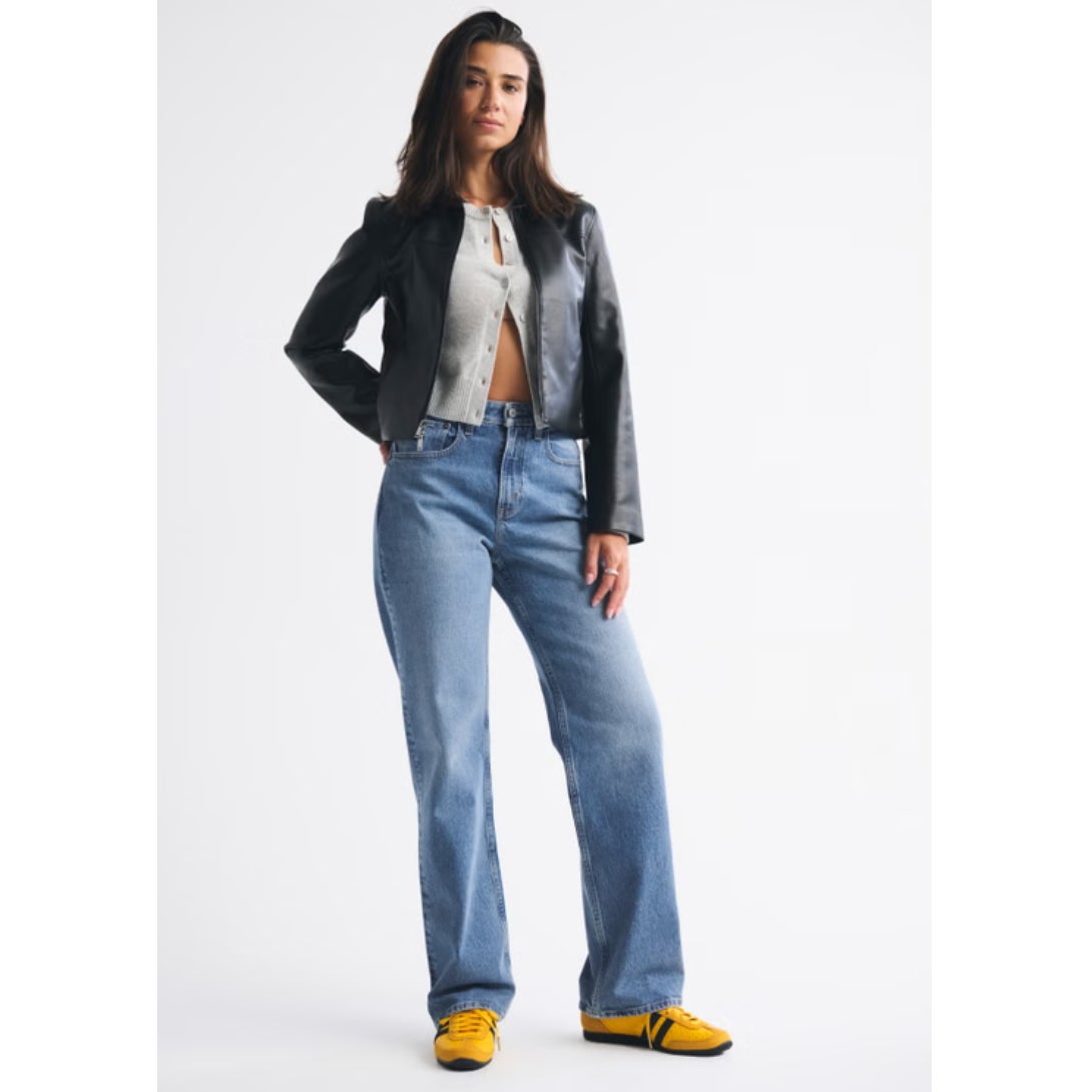 Copied - Abercrombie 90's straight high rise - curve love 4/27 regular