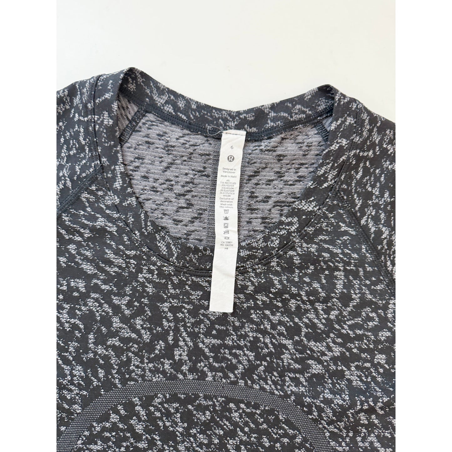 Lululemon short sleeve swiftly tech - size 6