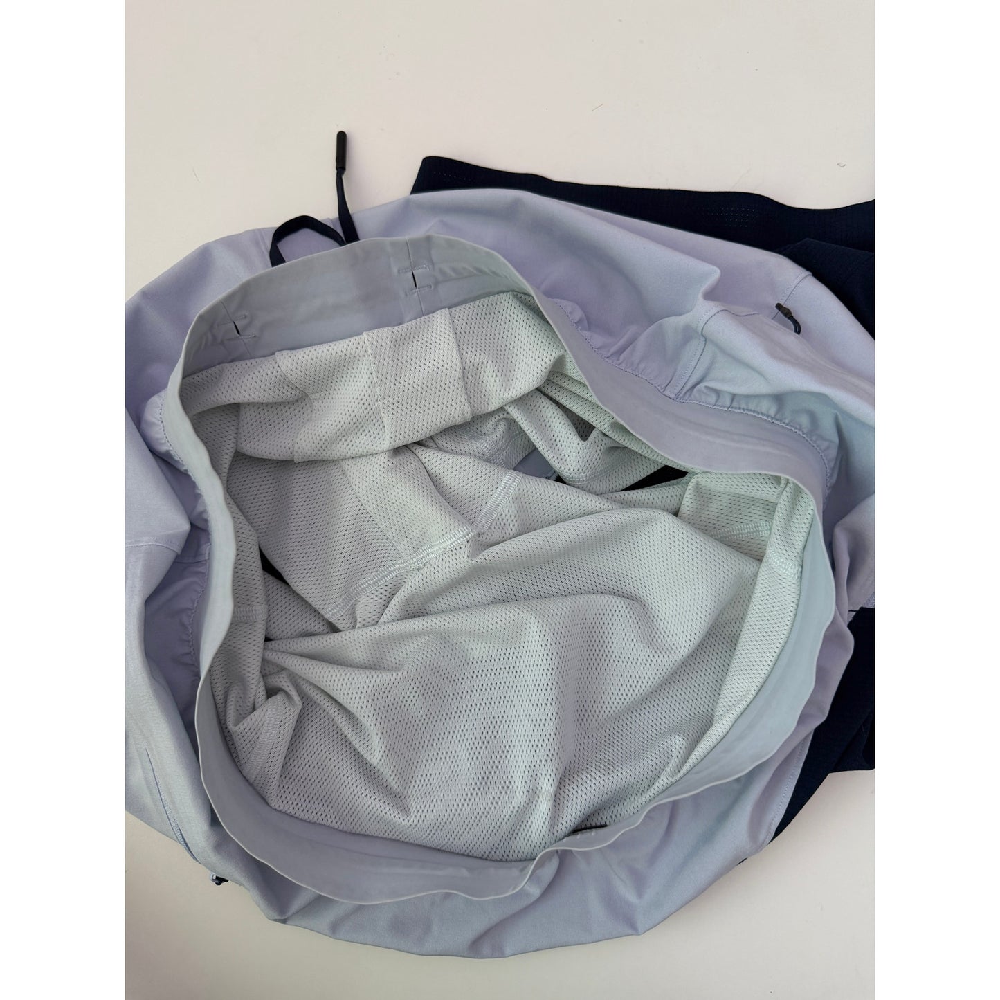 Men's Lululemon blue Train to Beach lined 9" - size XL