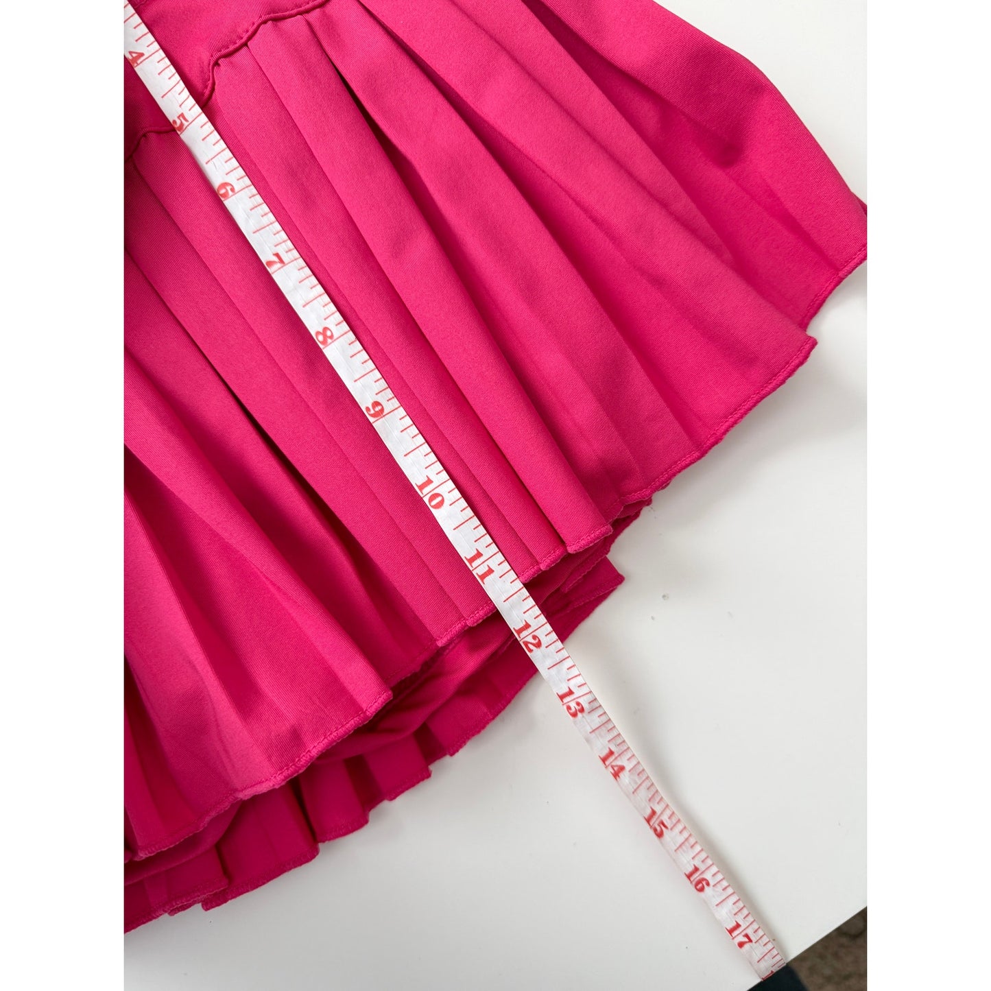 gold hinge pleated tennis skirt - size XS