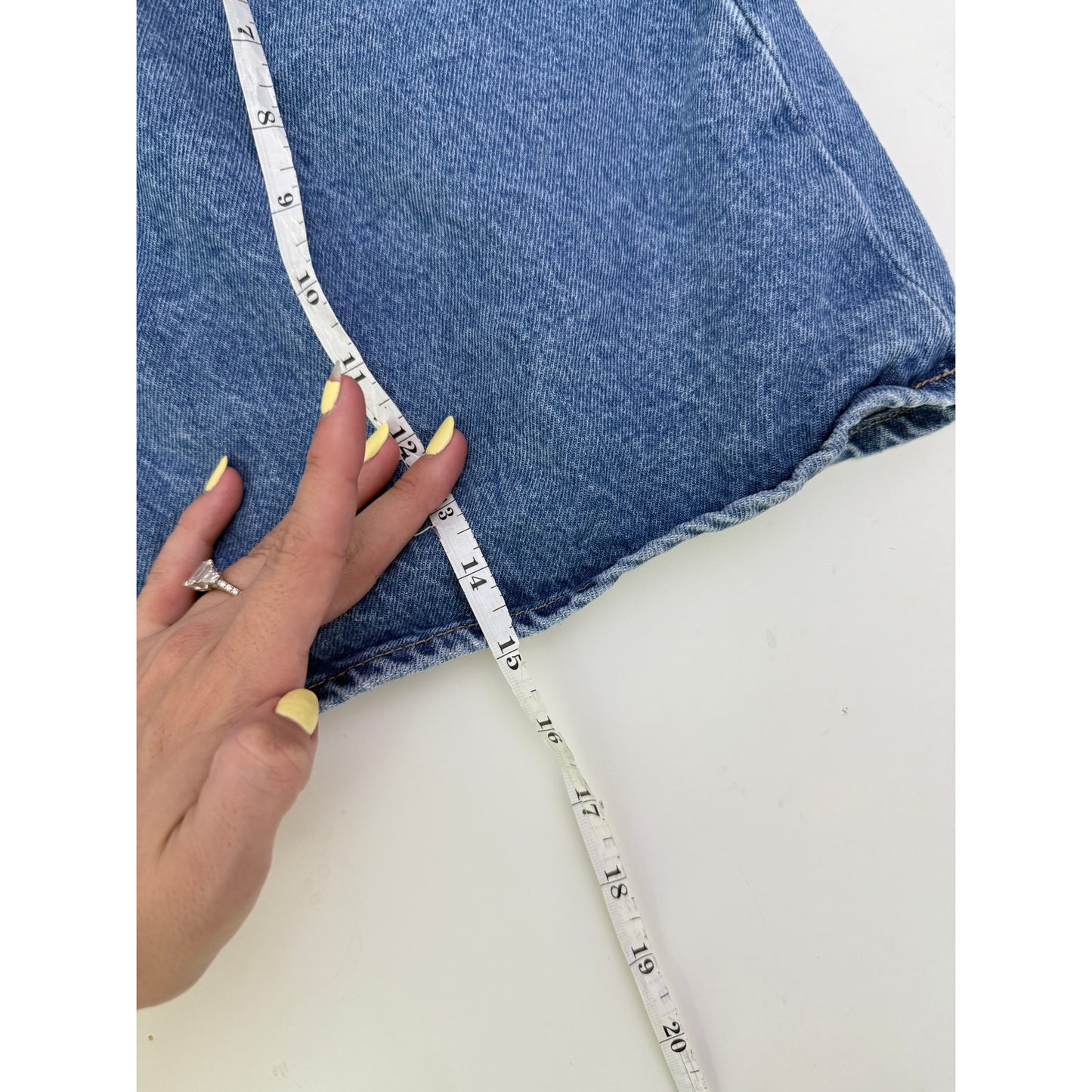 Levis icon denim skirt - size 32