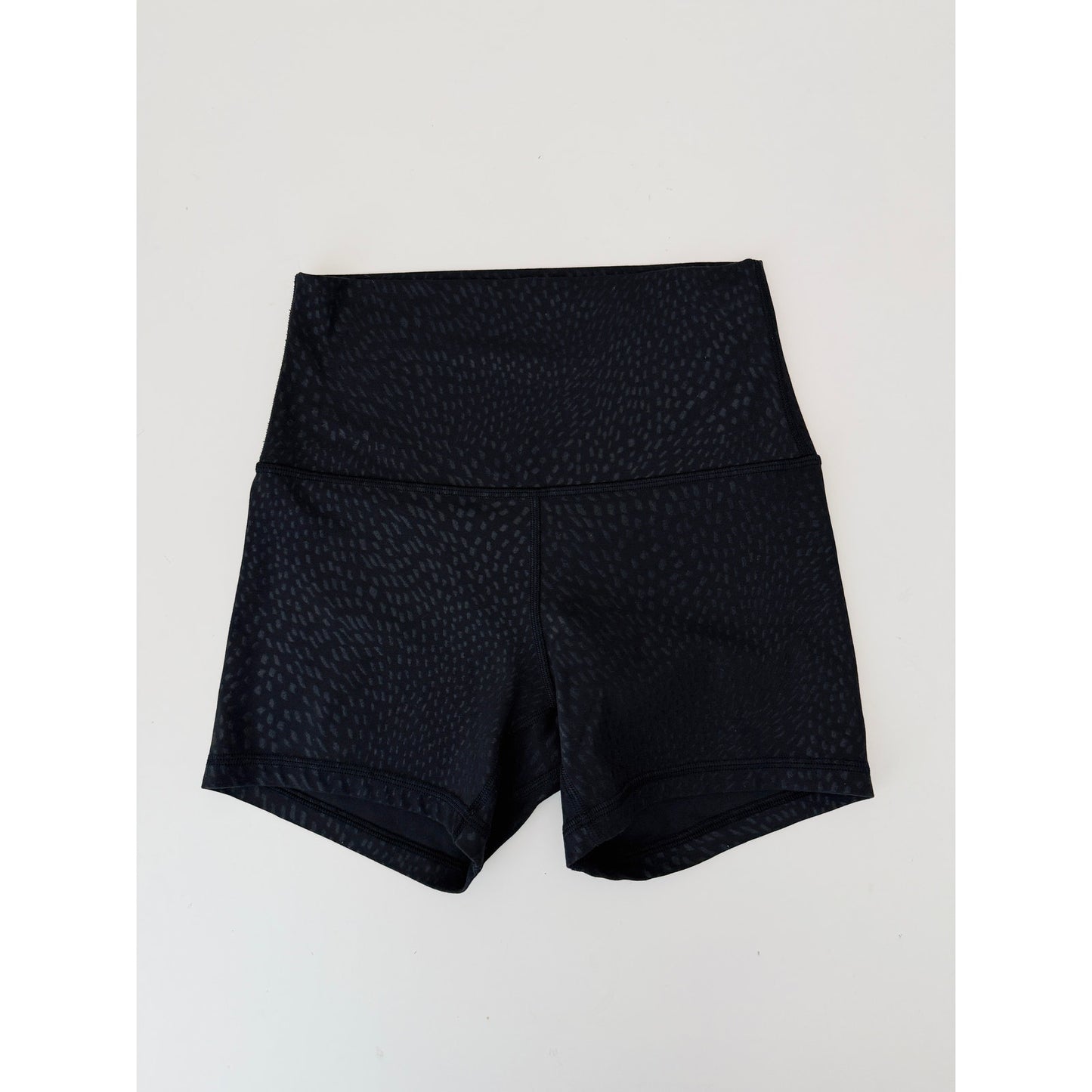 Lululemon black jewel emboss align shorts - size 4, 4"