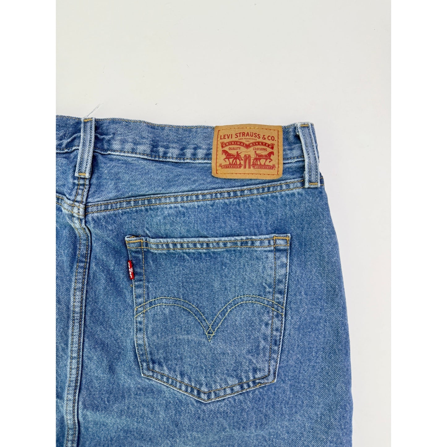 Levis icon denim skirt - size 32