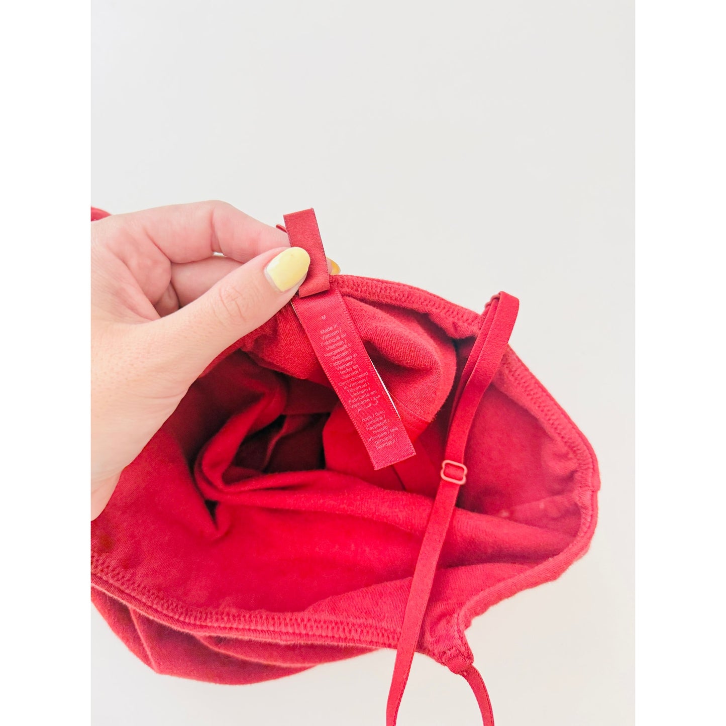 skims red tank top with shelf bra - size medium
