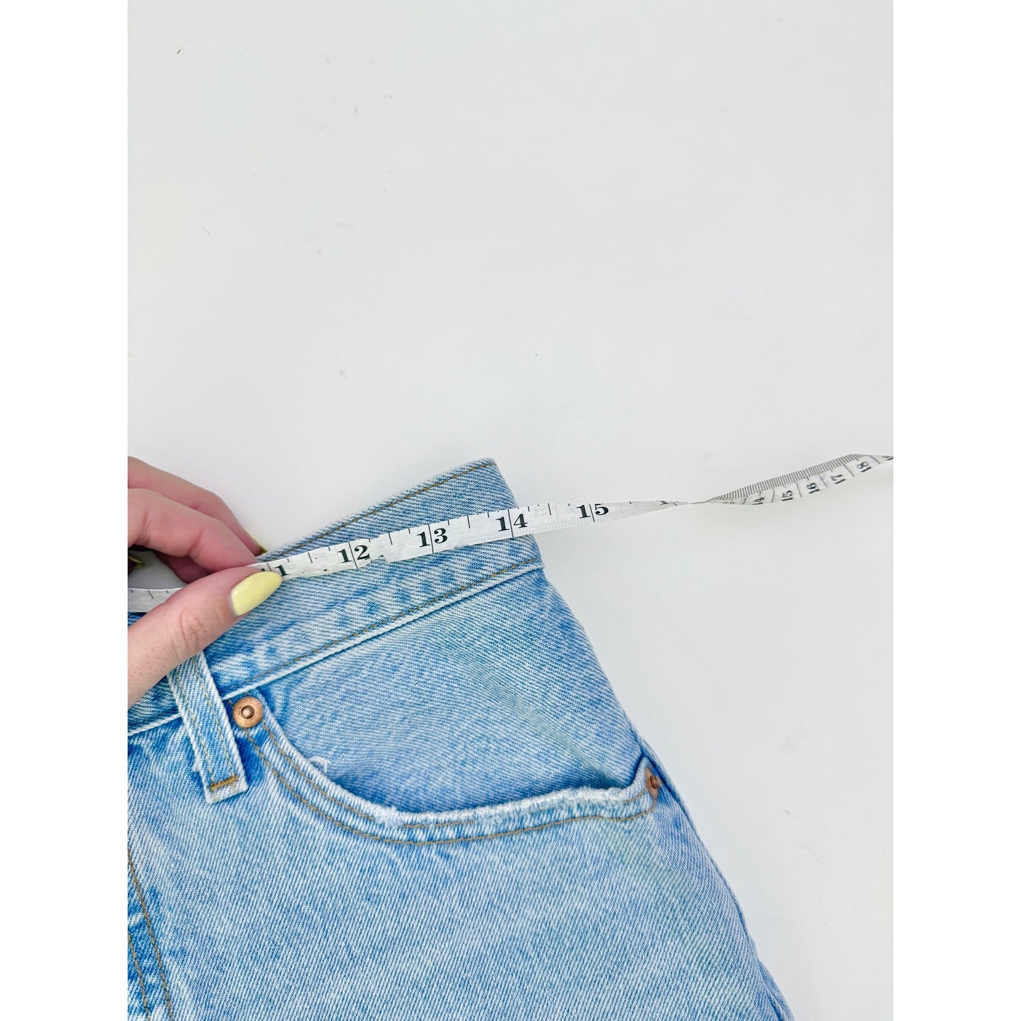 Levis light wash denim skirt - size 27