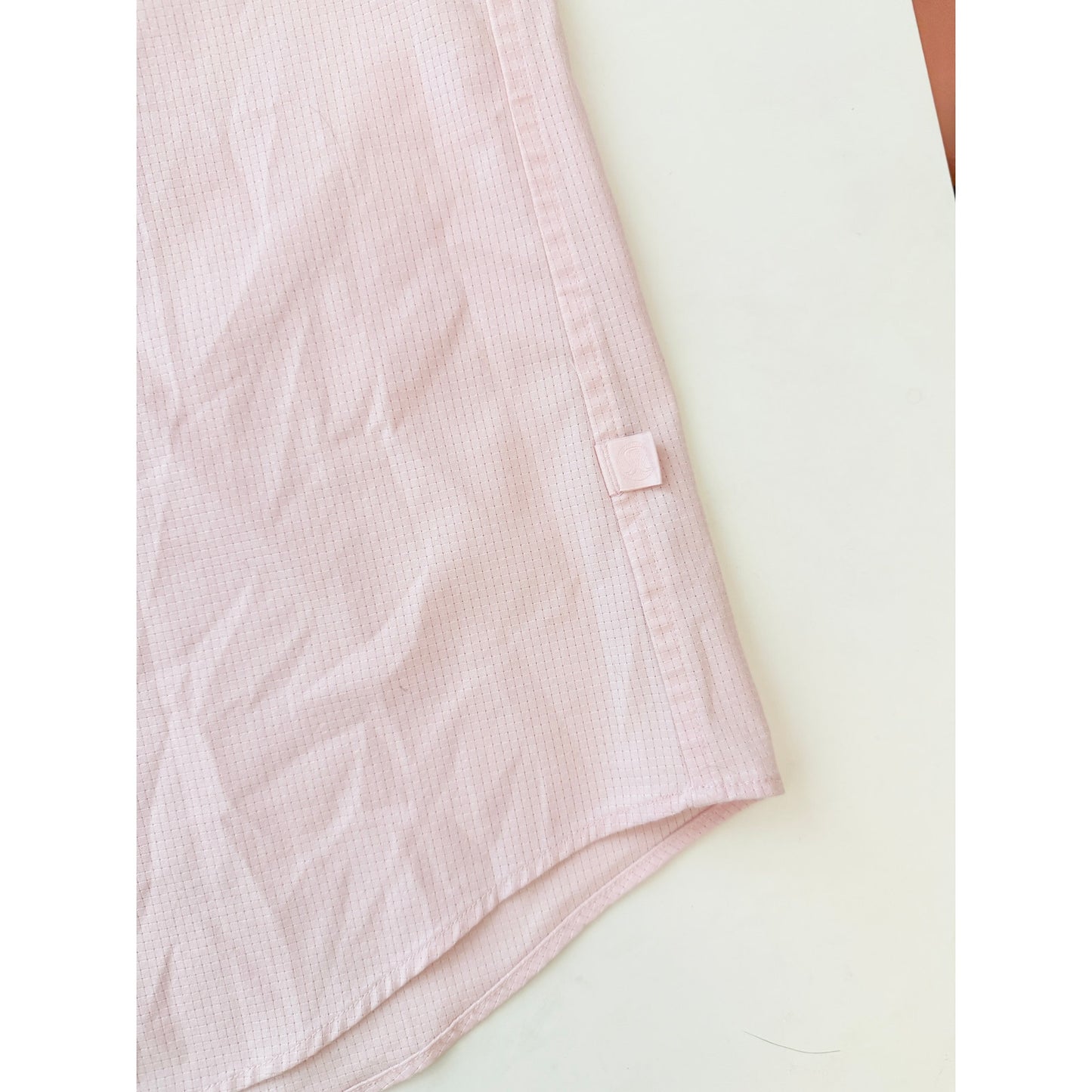 Lululemon Men's pink peony airing ease short sleeve - size medium