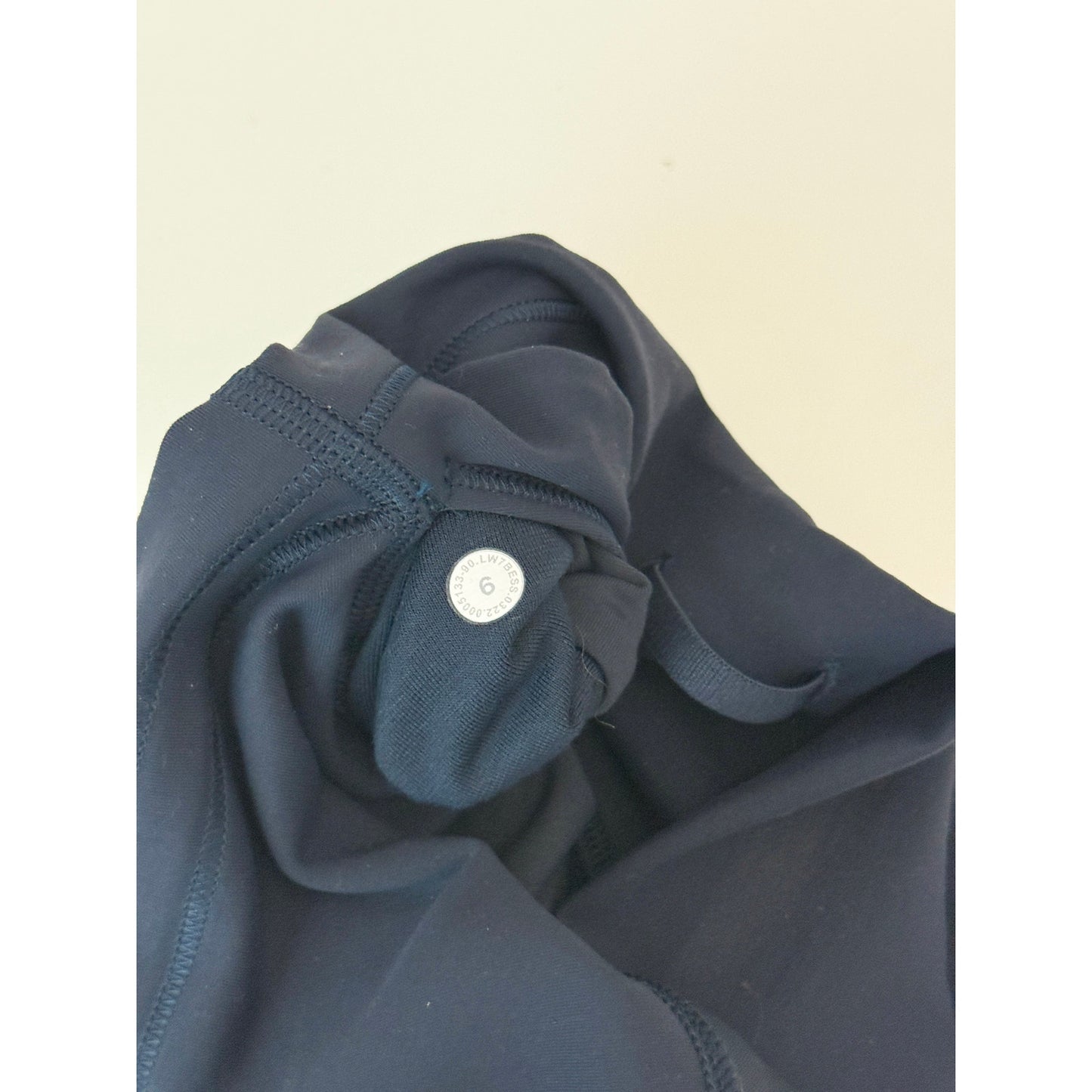 Lululemon Wunder train biker shorts - size 6, 6" inseam