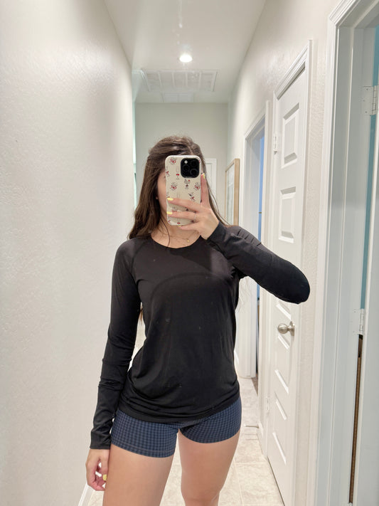lululemon black long sleeve swifty tech 2.0 - size 10