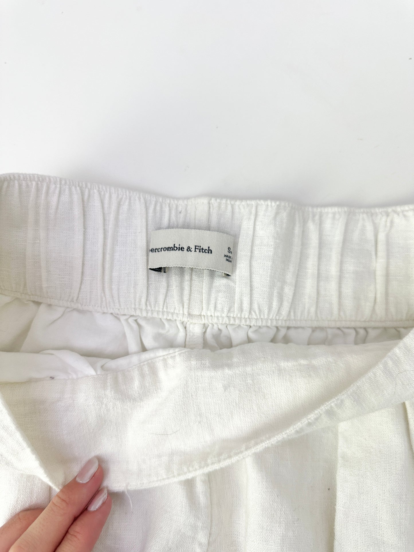 Abercrombie white linen trousers (size small)