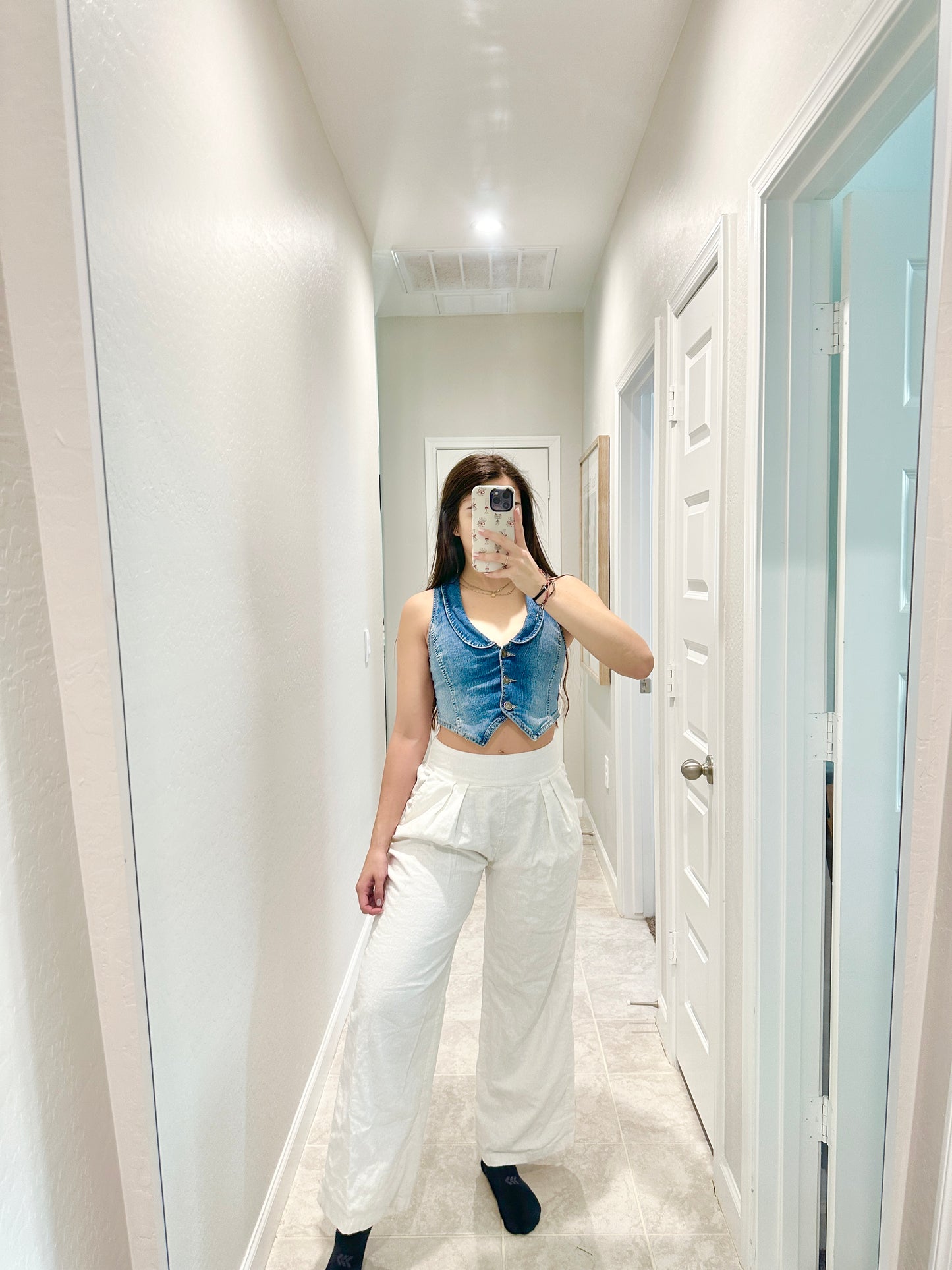 Abercrombie white linen trousers (size small)