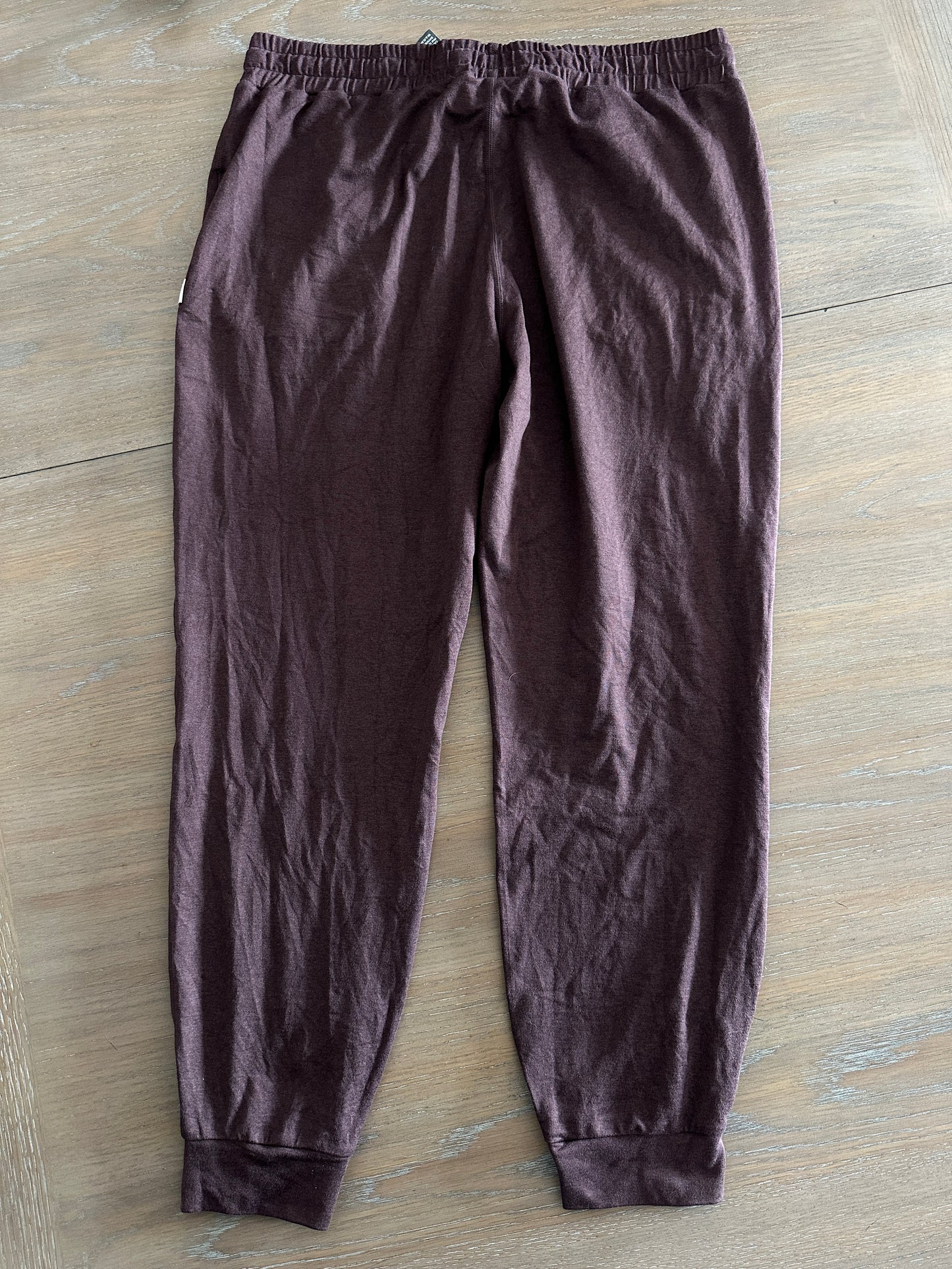 vuori performance jogger (size XS & medium)