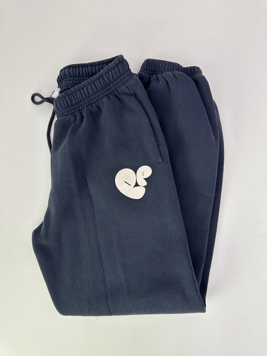 Princess polly bubble text joggers (size 6)