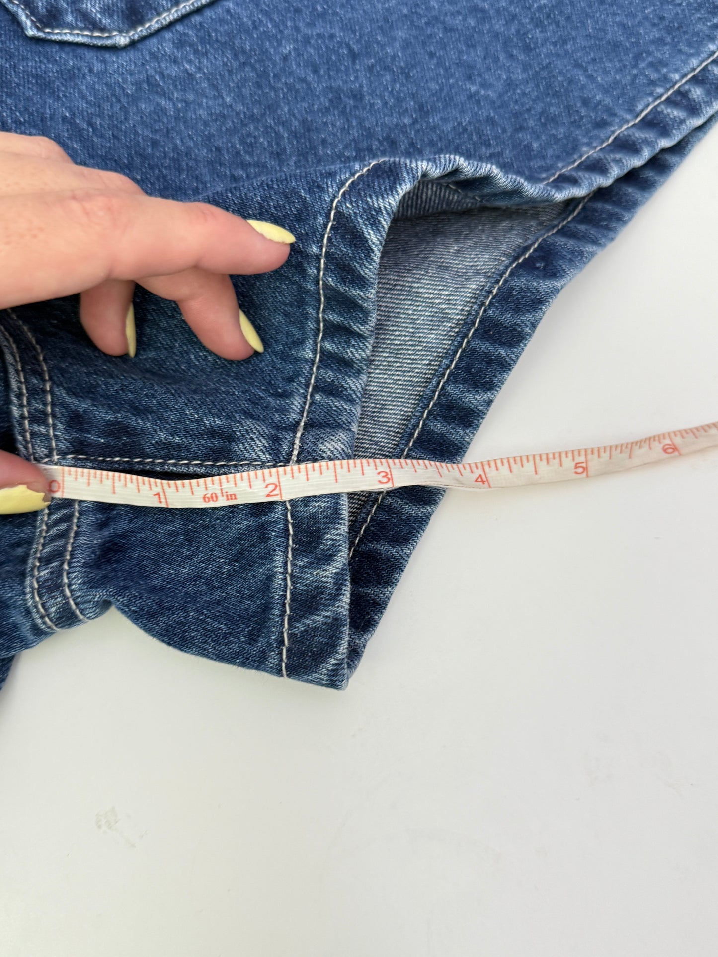 Rolla's high rise pocket shorts (size 28)
