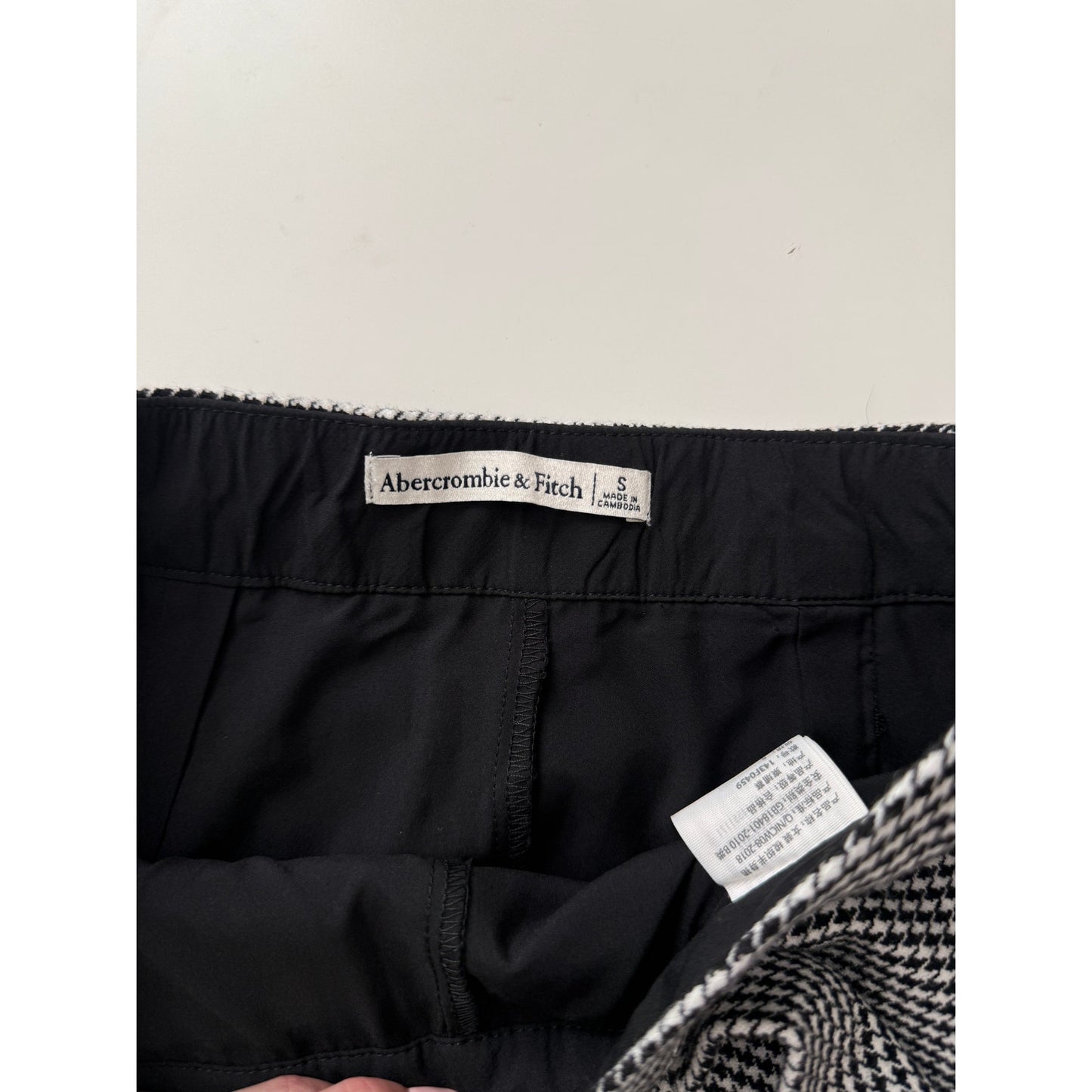 Abercrombie and fitch houndstooth scarlett mini skort mid rise - size small