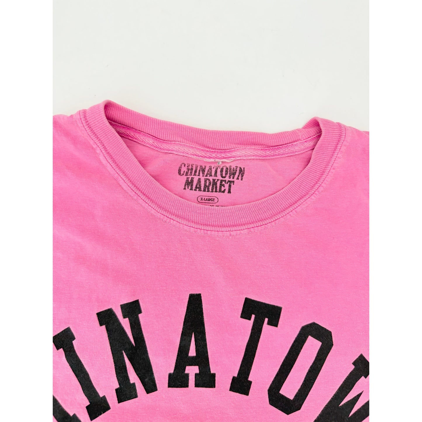 chinatown market pink basketball graphic tee - size xlarge